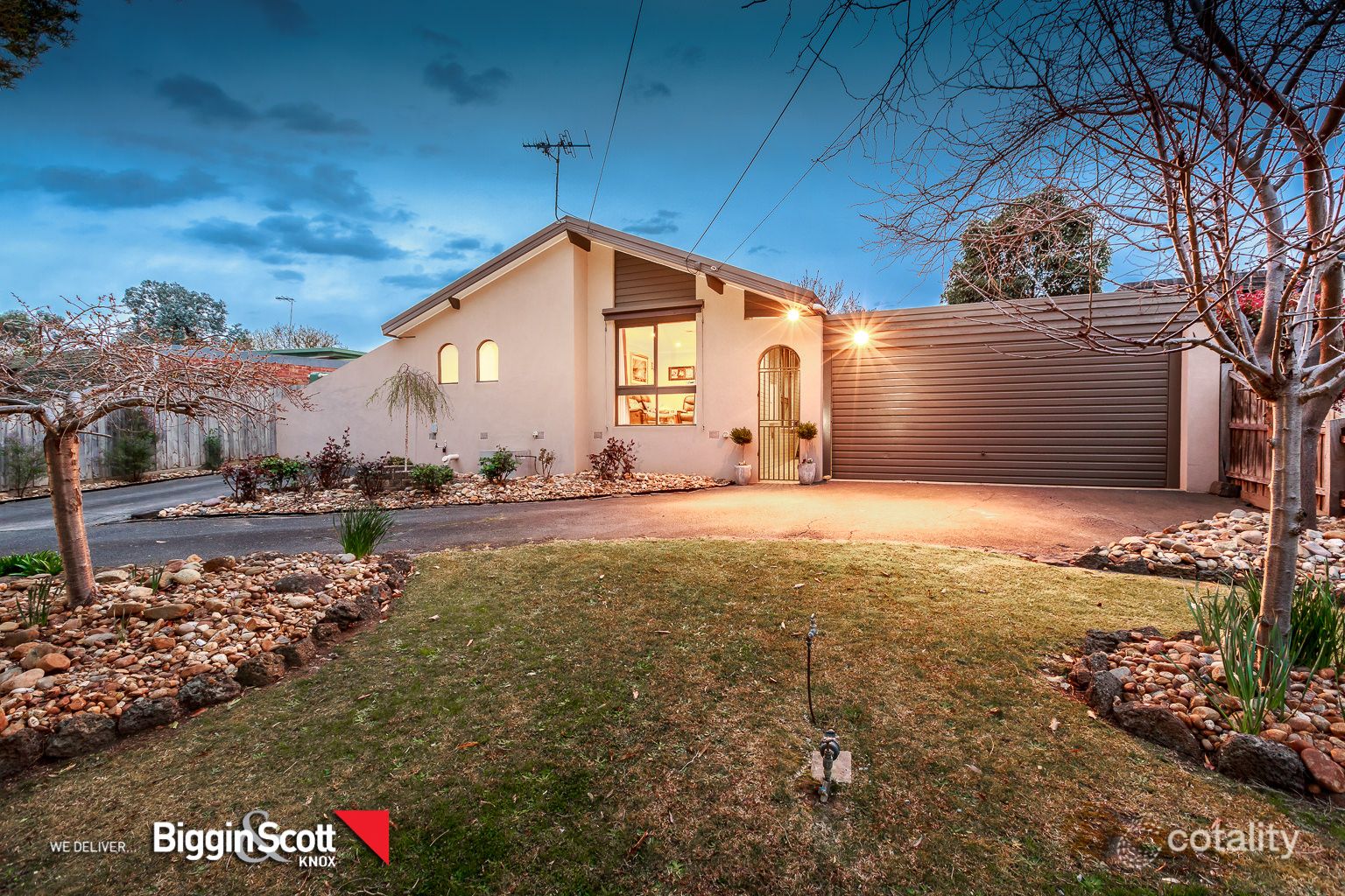 12 Cambden Park Pde, Ferntree Gully, VIC 3156