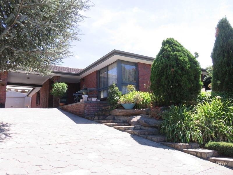 17 Chisholm Ct, Golden Grove, SA 5125