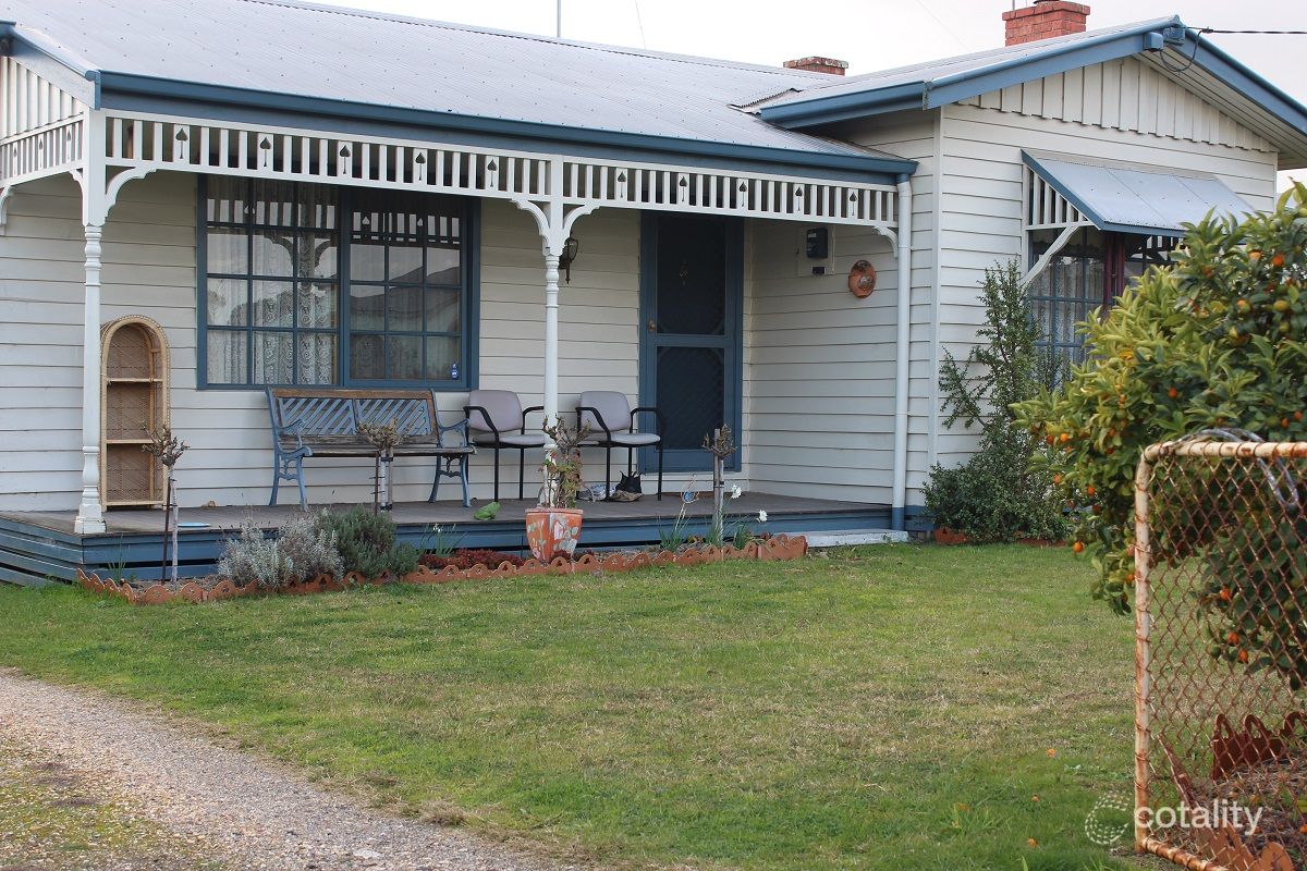 12 Clark St, Heyfield, VIC 3858