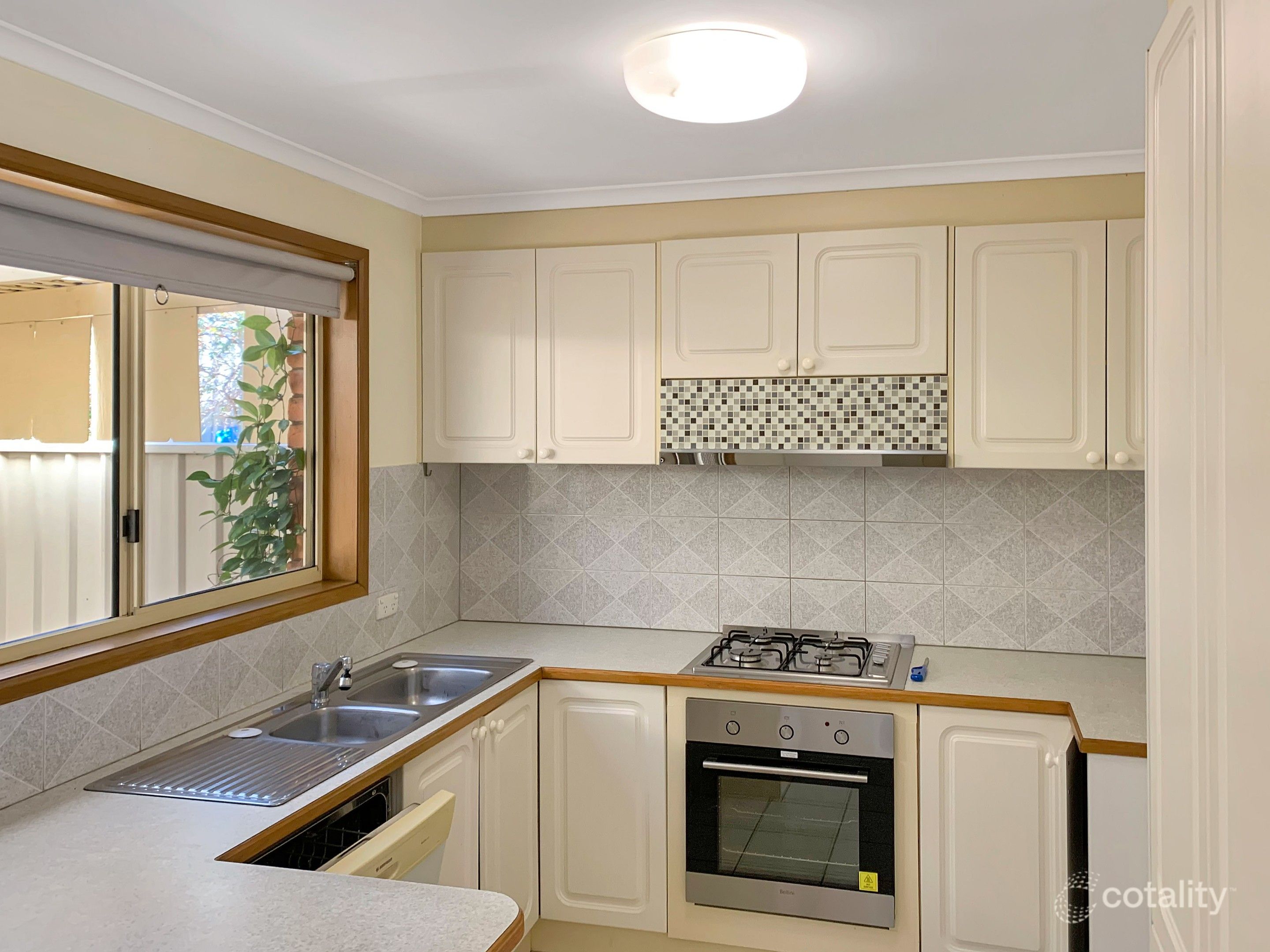 1/2 Bowman Ct, West Wodonga, VIC 3690