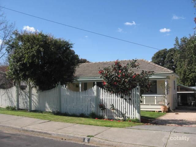 8 Pearl St, Essendon West, VIC 3040