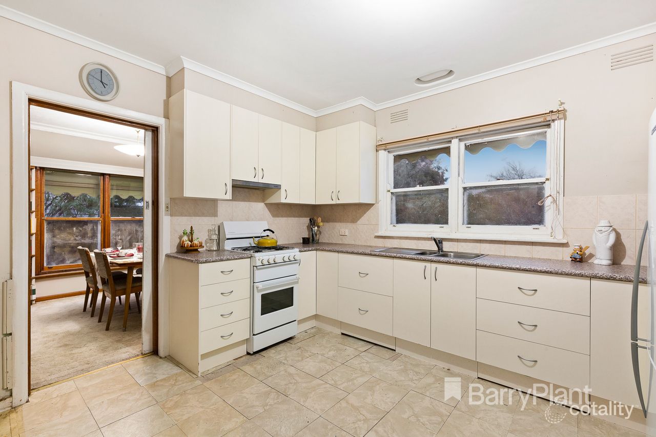 17 Jenner St, Blackburn South, VIC 3130