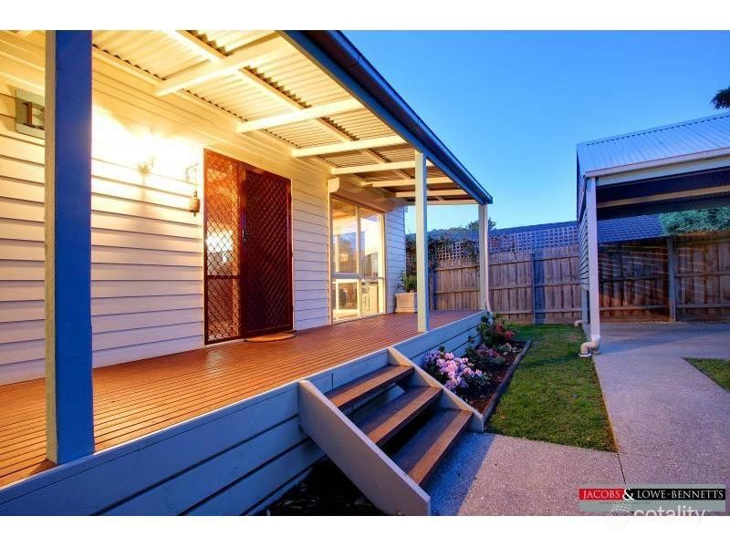13a Alameda Ave, Mornington, VIC 3931