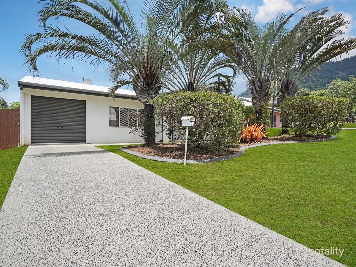 3 Saligna Cl, Redlynch, QLD 4870