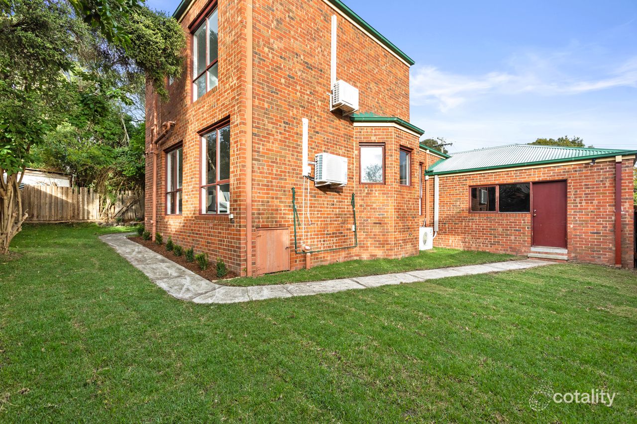 25 Middle Rd, Camberwell, VIC 3124