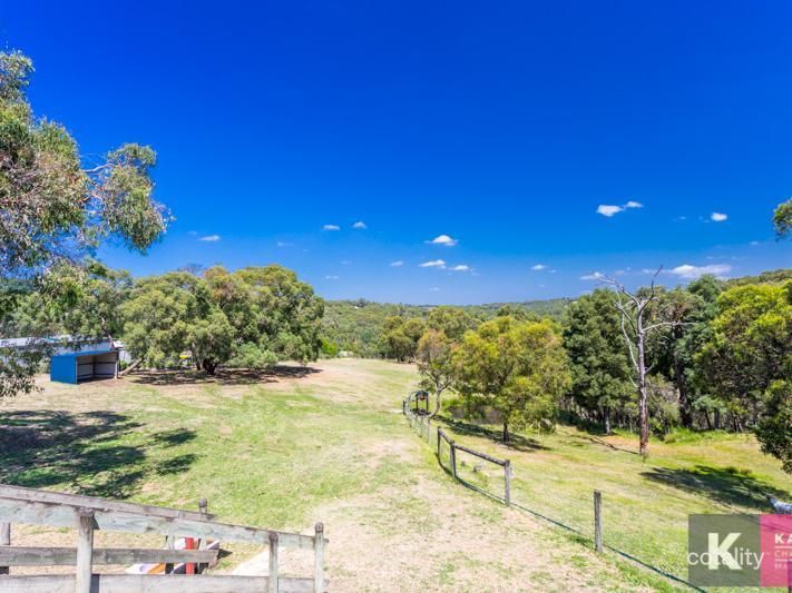170 Beaconsfield-Emerald Rd, Dewhurst, VIC 3808