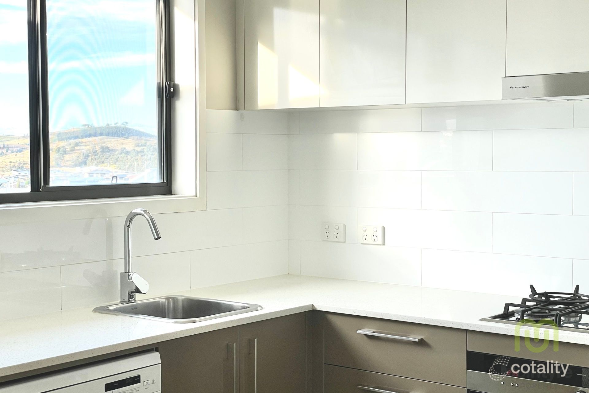 70/20 Fairhall St, Coombs, ACT 2611