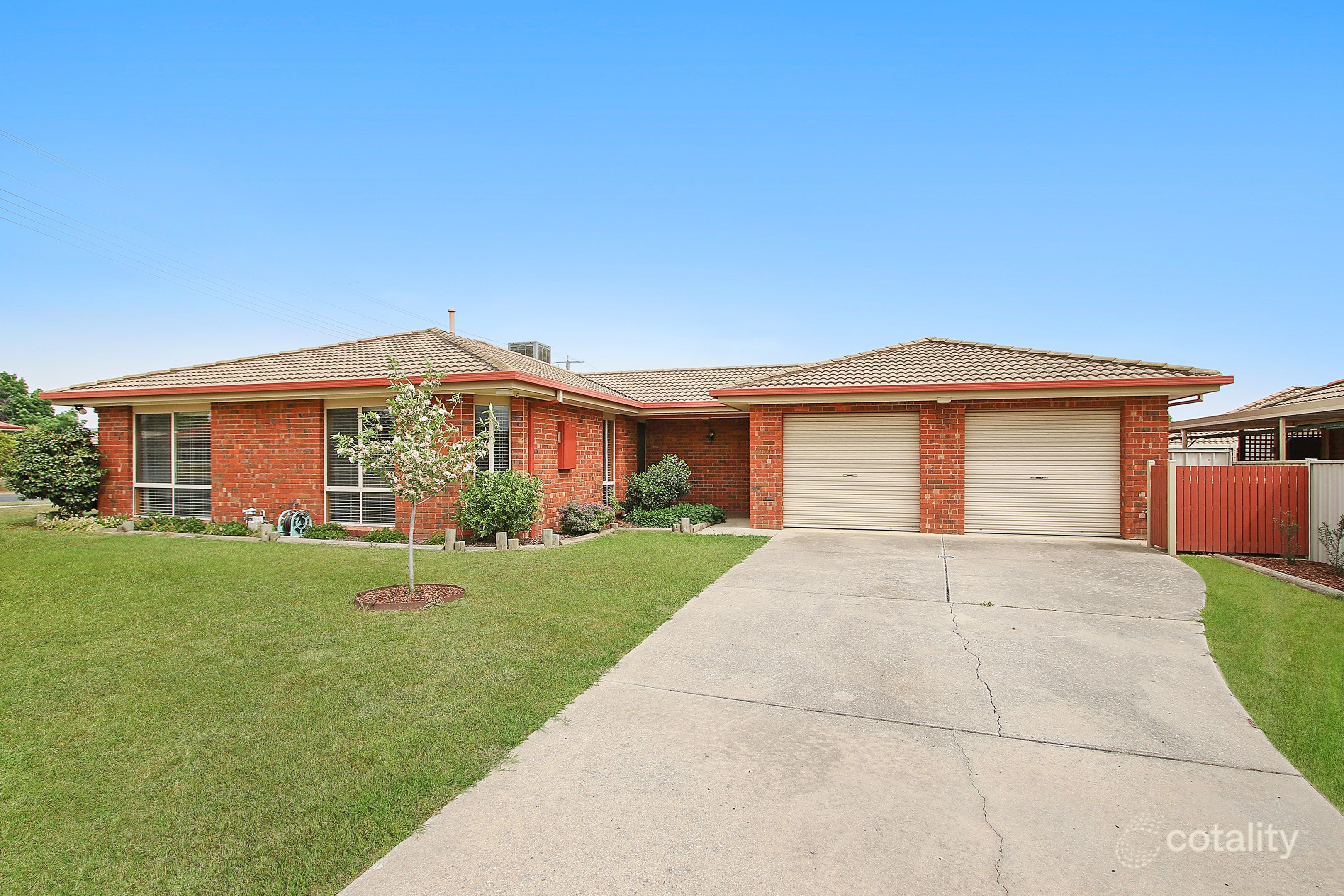 2/36 Mayfair Dr, West Wodonga, VIC 3690