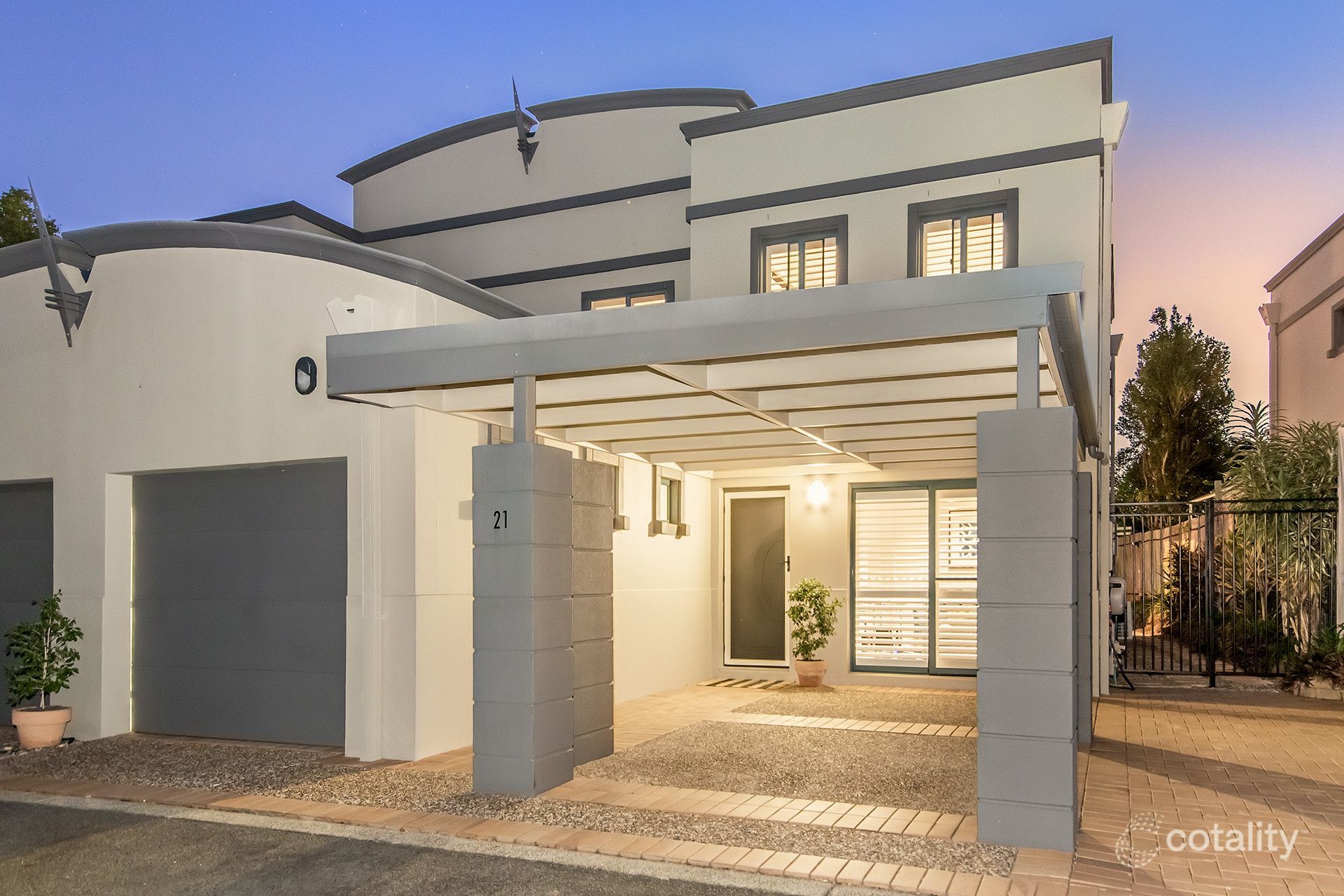 21/117 Palm Meadows Dr, Carrara, QLD 4211