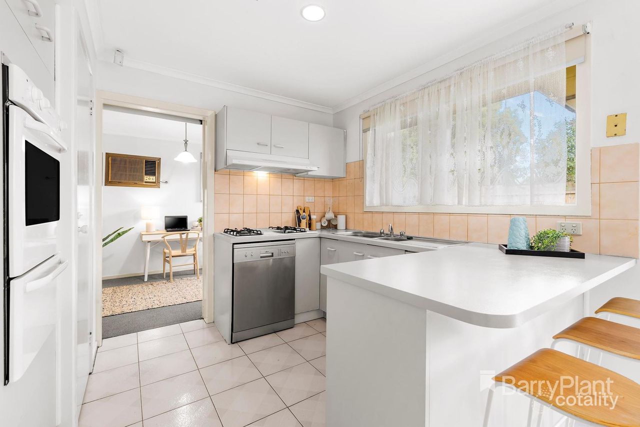 4 Birch Ct, Mill Park, VIC 3082