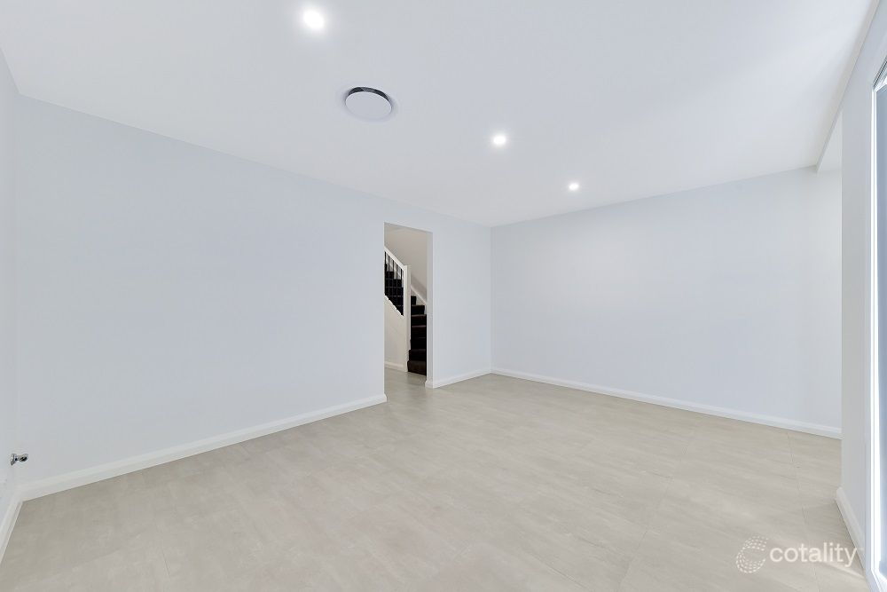 2/50 Malachite Rd, Eagle Vale, NSW 2558