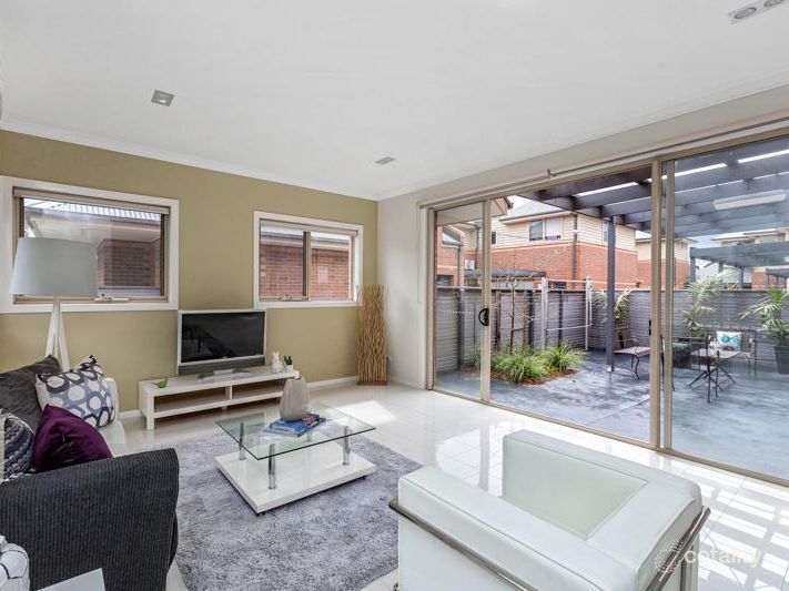1/152 Hall St, Spotswood, VIC 3015