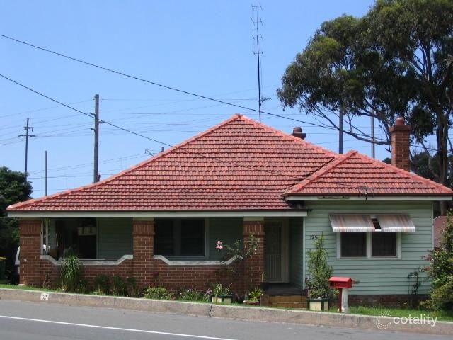 125-127 Gladstone Ave, Coniston, NSW 2500