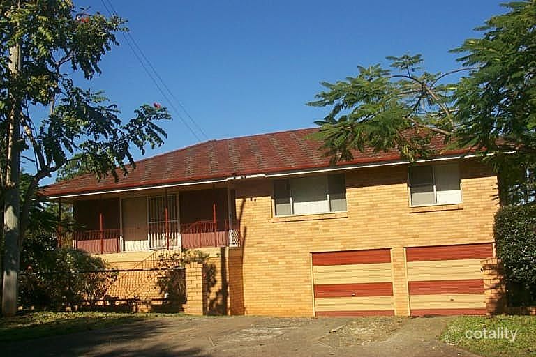 7 Crest St, Kallangur, QLD 4503