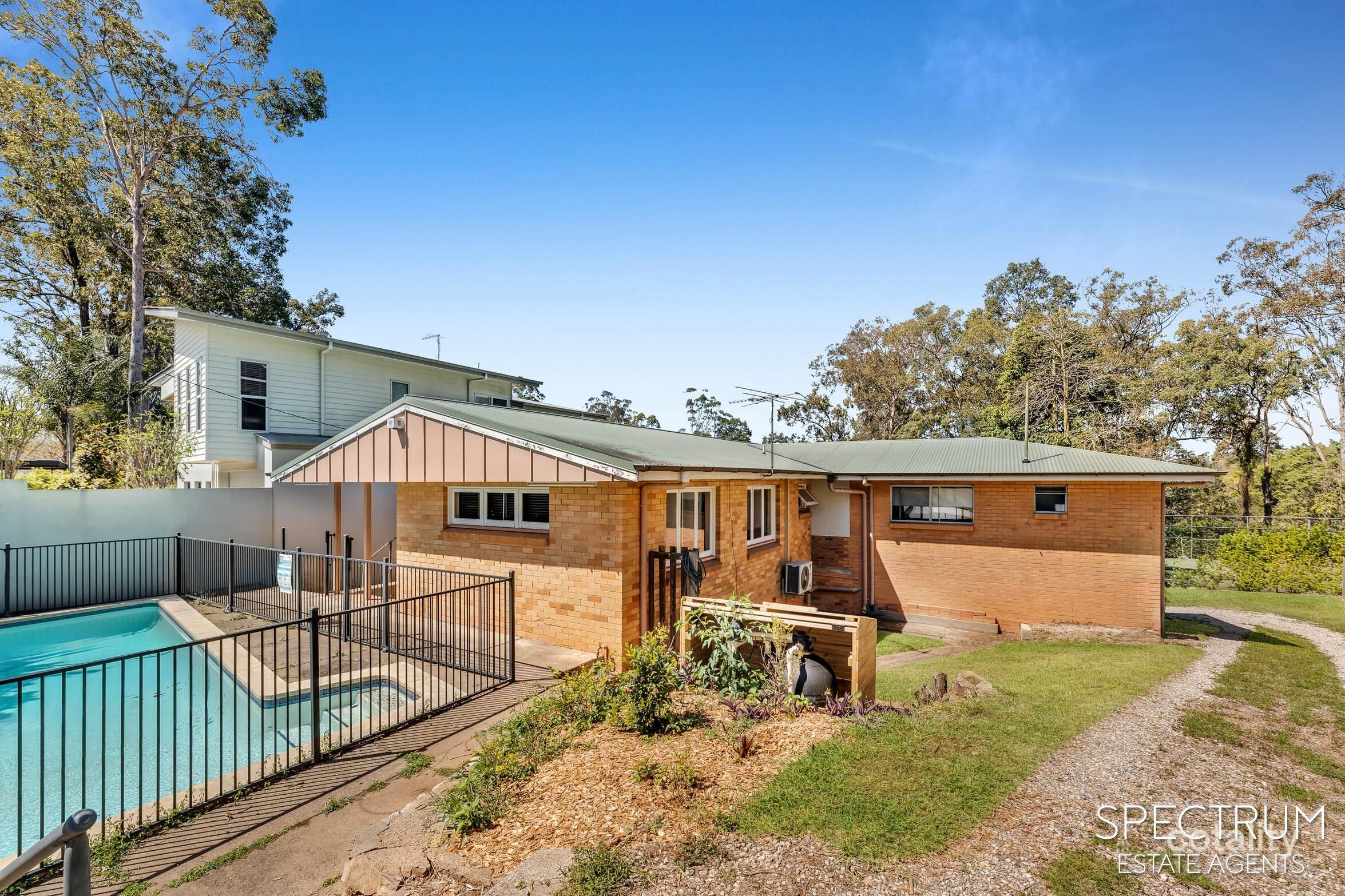 5 Norman St, Fig Tree Pocket, QLD 4069