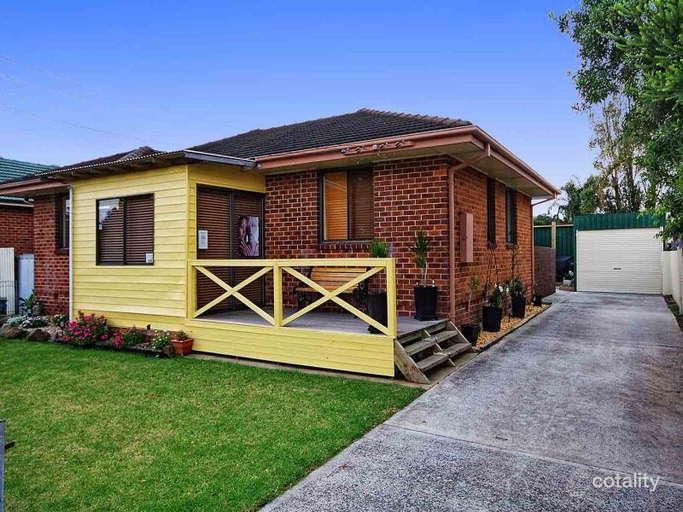 4 Wilkinson St, Berkeley, NSW 2506