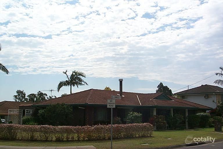 1 Kinross St, Strathpine, QLD 4500