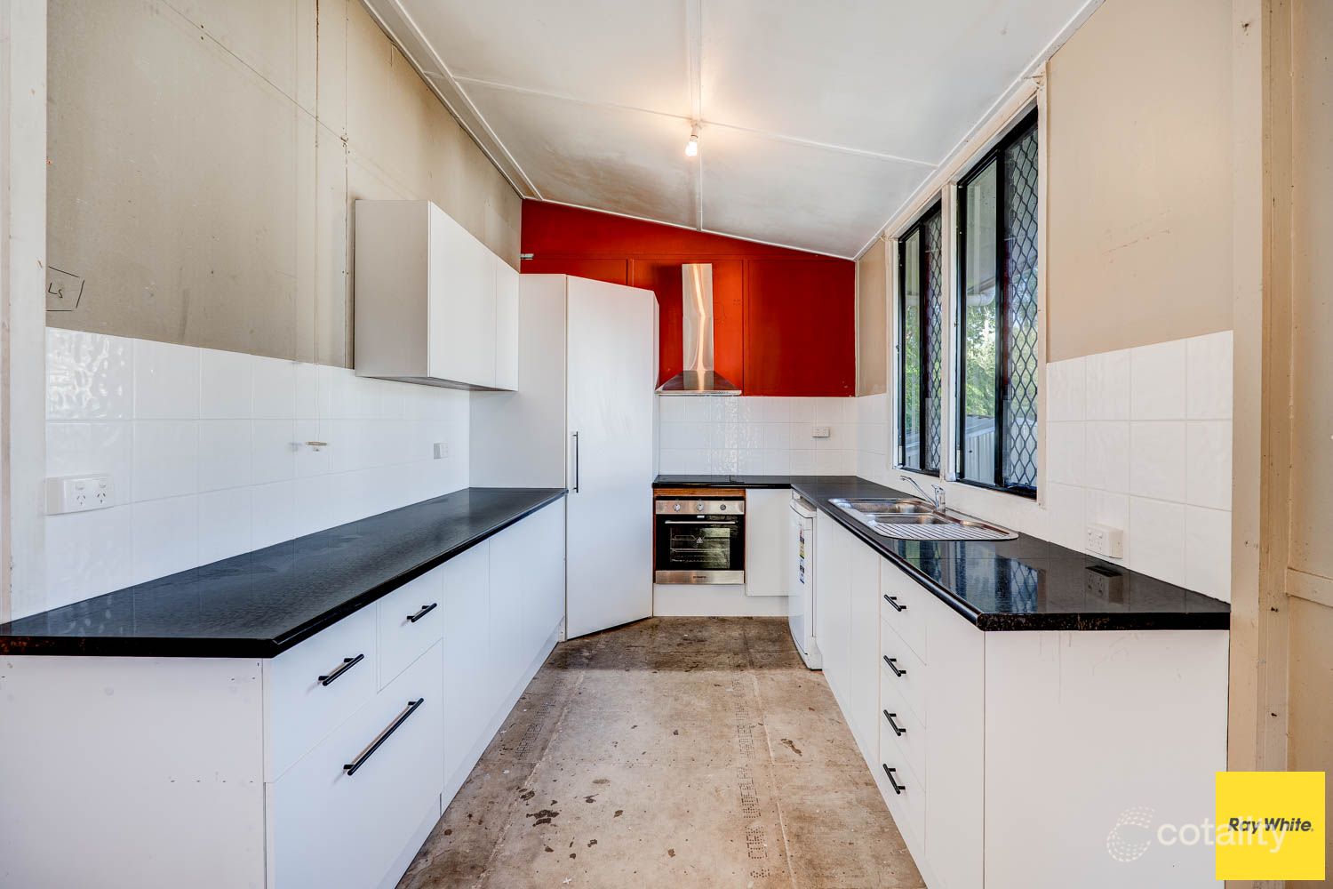 18 Short St, Esk, QLD 4312