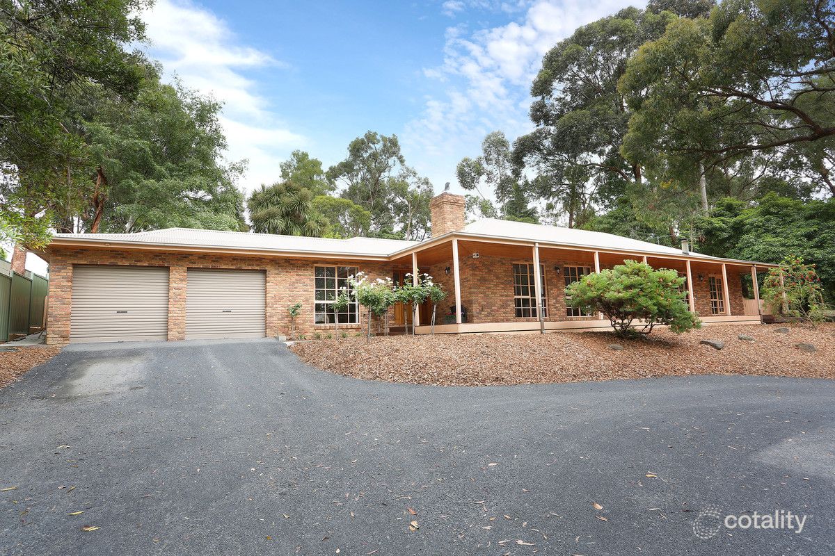 10 Carroll St, Launching Place, VIC 3139