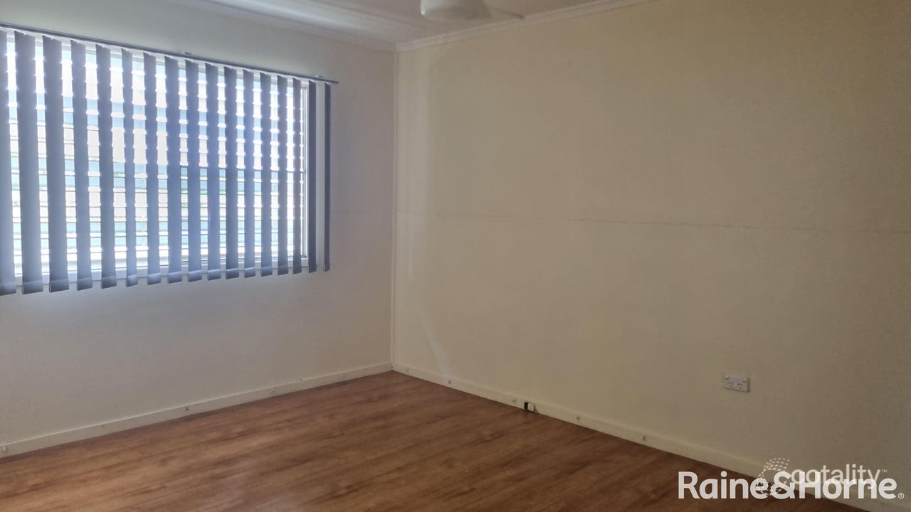 28 Norris St, West Gladstone, QLD 4680