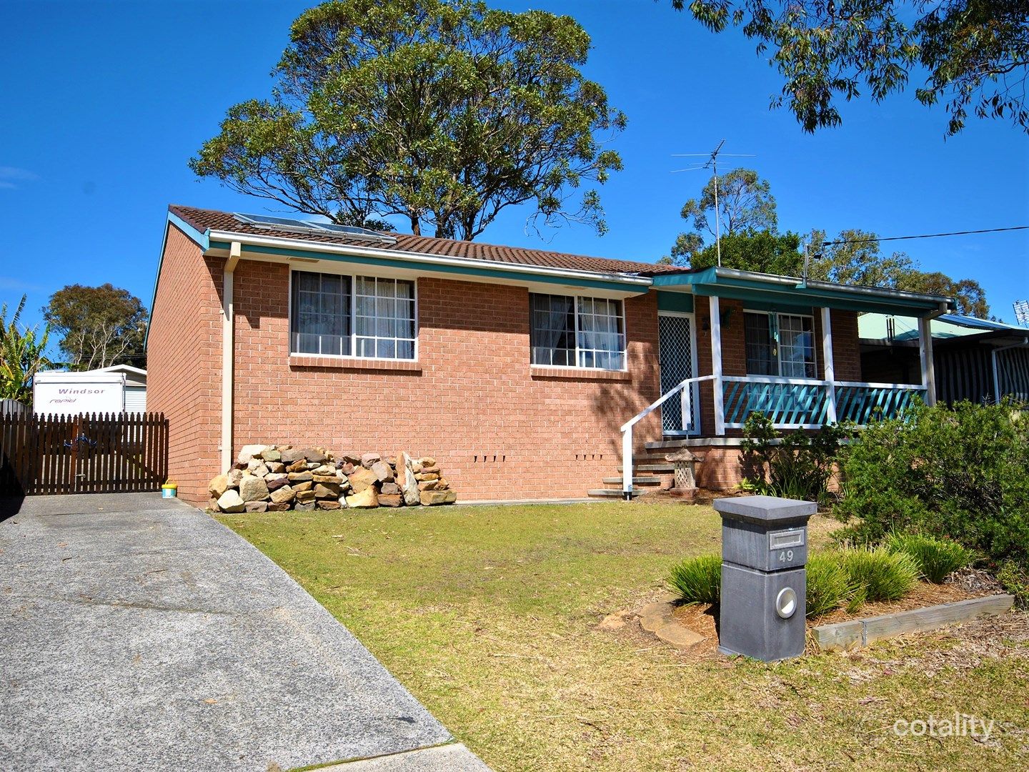 49 Spencer Rd, Mannering Park, NSW 2259