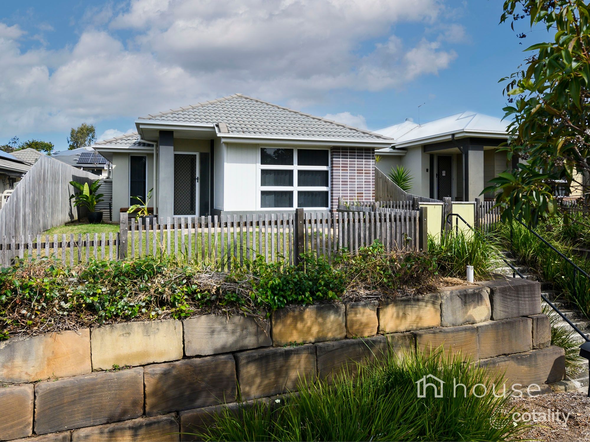 32 Sovereign Dr, Deebing Heights, QLD 4306