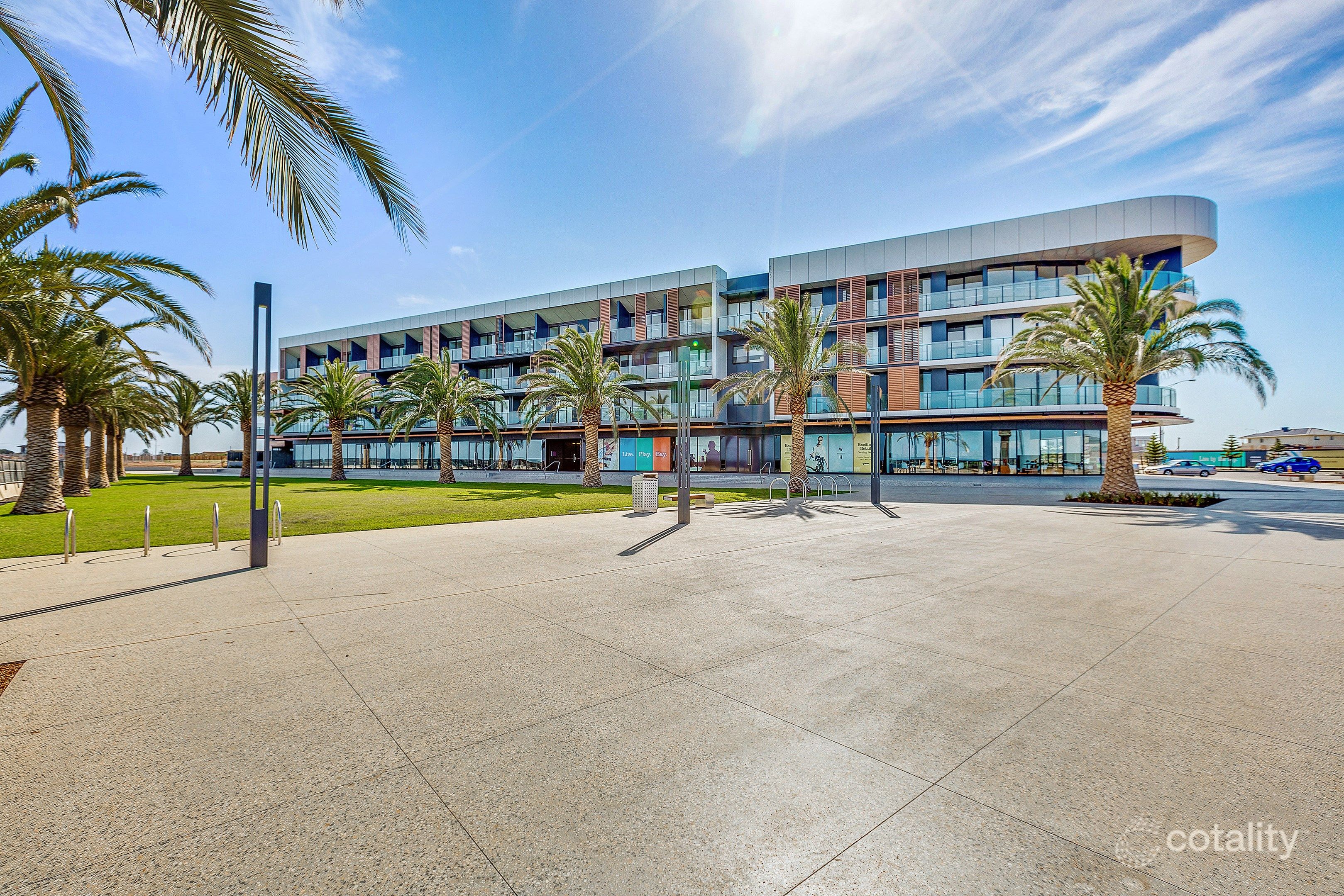 235/50 Catamaran Dr, Werribee South, VIC 3030