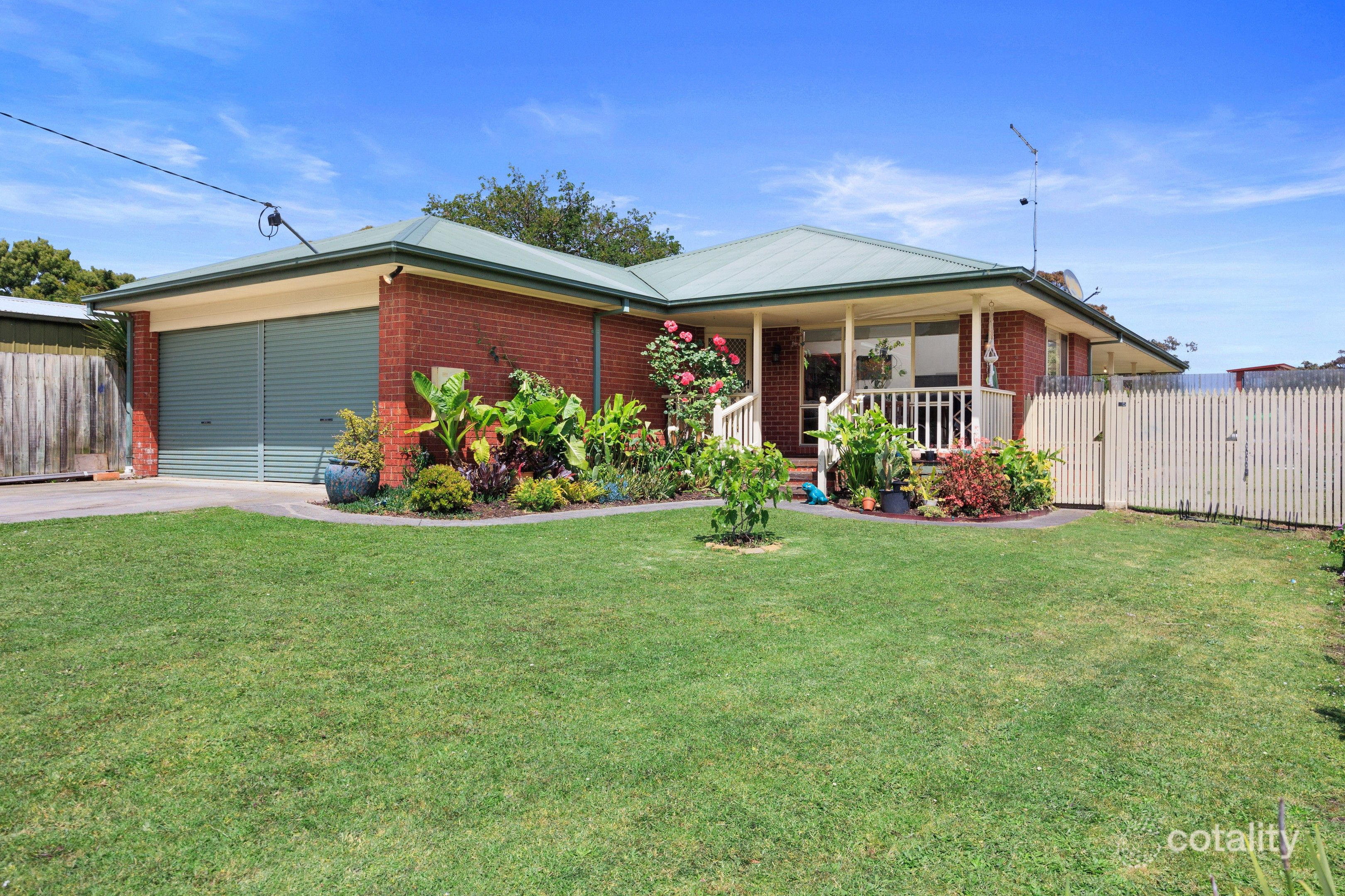 25 Pier Rd, Inverloch, VIC 3996