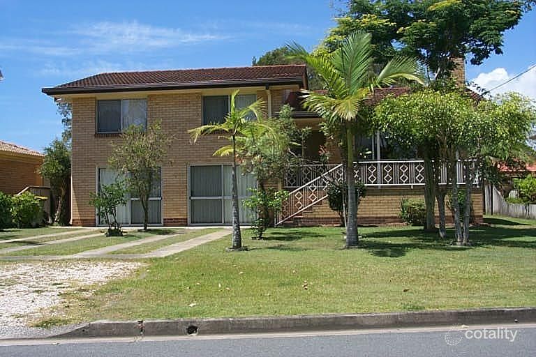 8 Boodera Rd, Palm Beach, QLD 4221