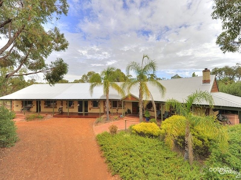 27 Noorumba Rd, Barragup, WA 6209