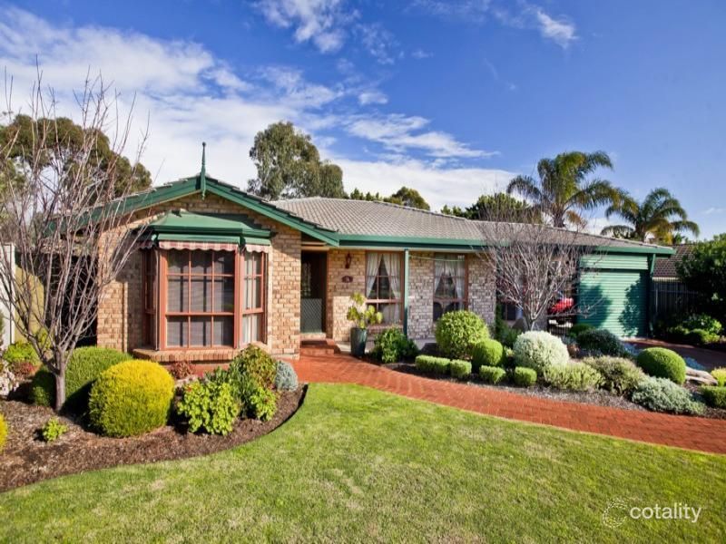 14 Farnsworth Dr, Morphett Vale, SA 5162