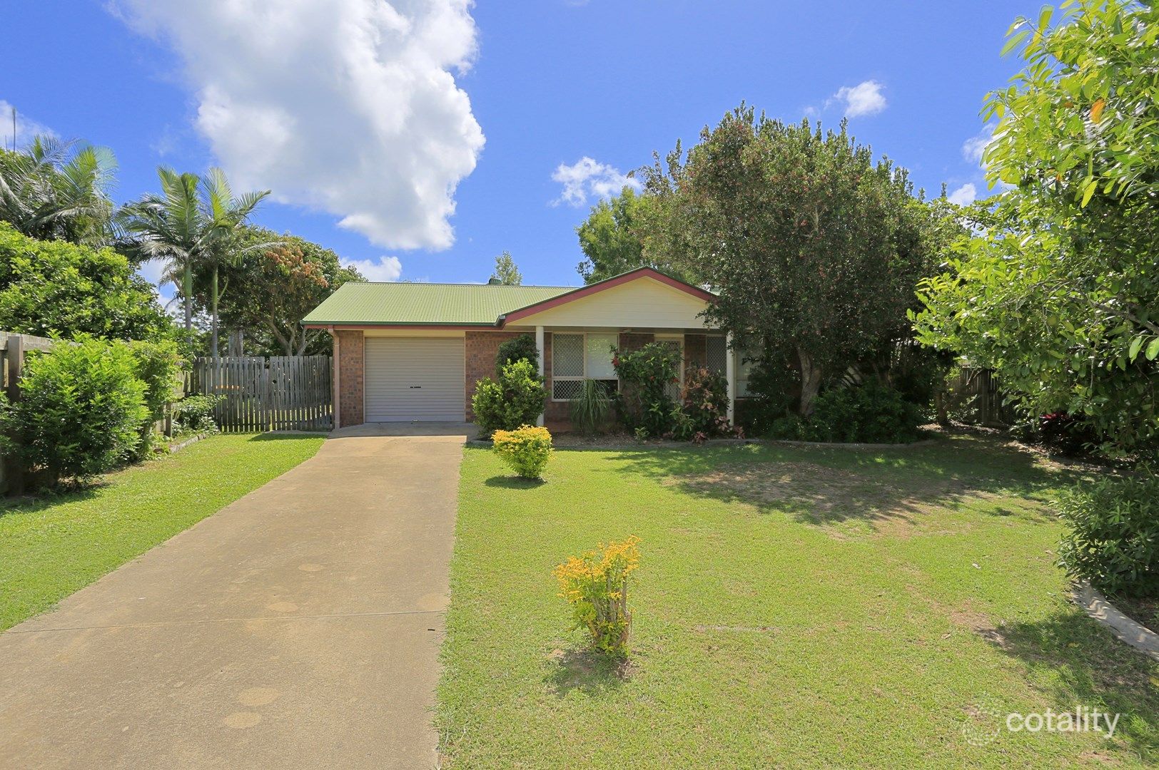10 Ocean View Pl, Elliott Heads, QLD 4670