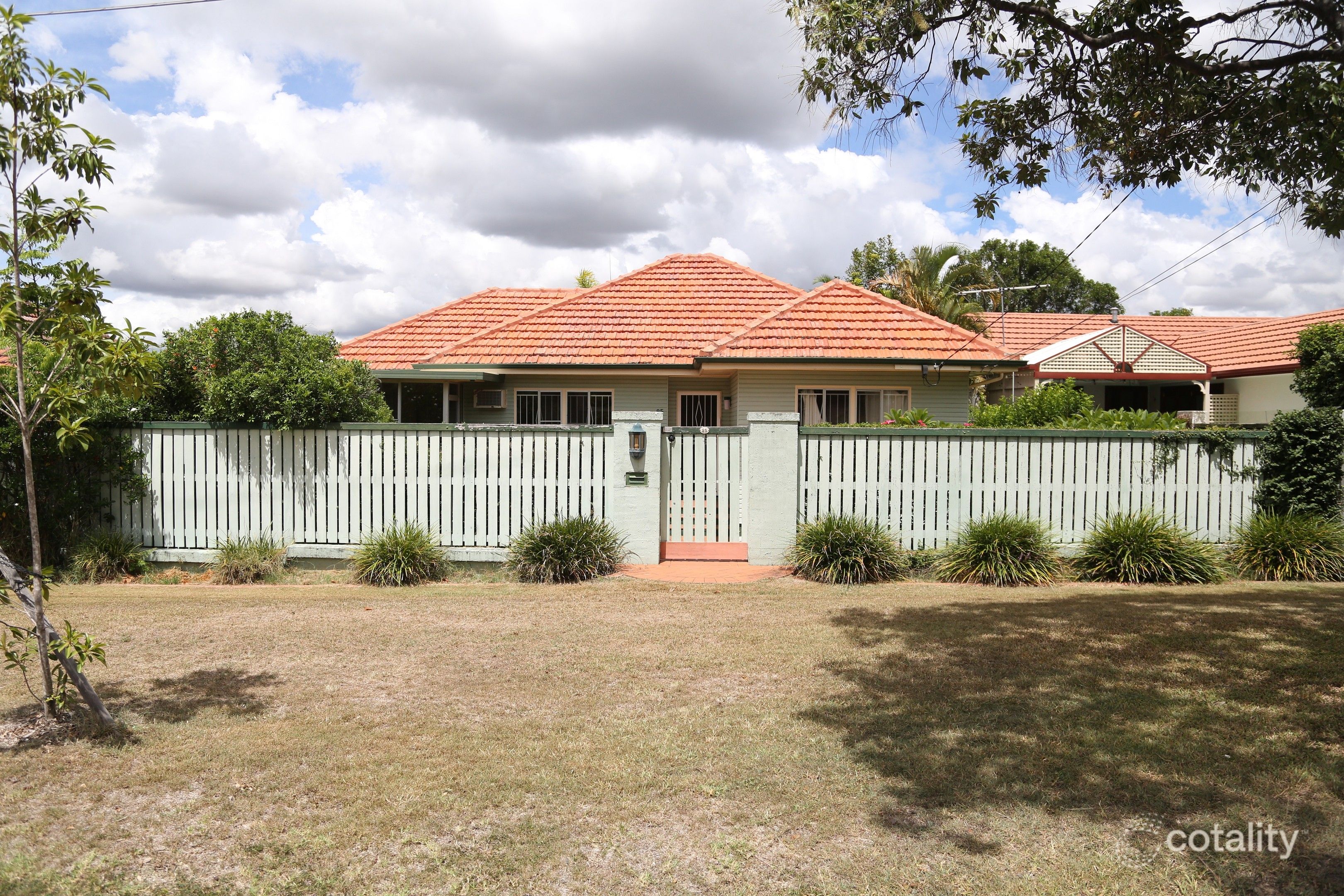 95 Solar St, Coorparoo, QLD 4151