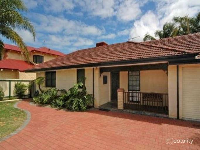 220 Newborough St, Karrinyup, WA 6018