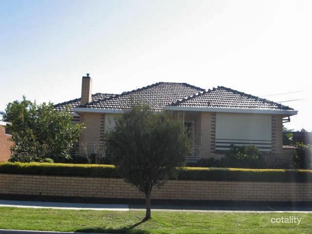 8 Regal Ave, Hallam, VIC 3803