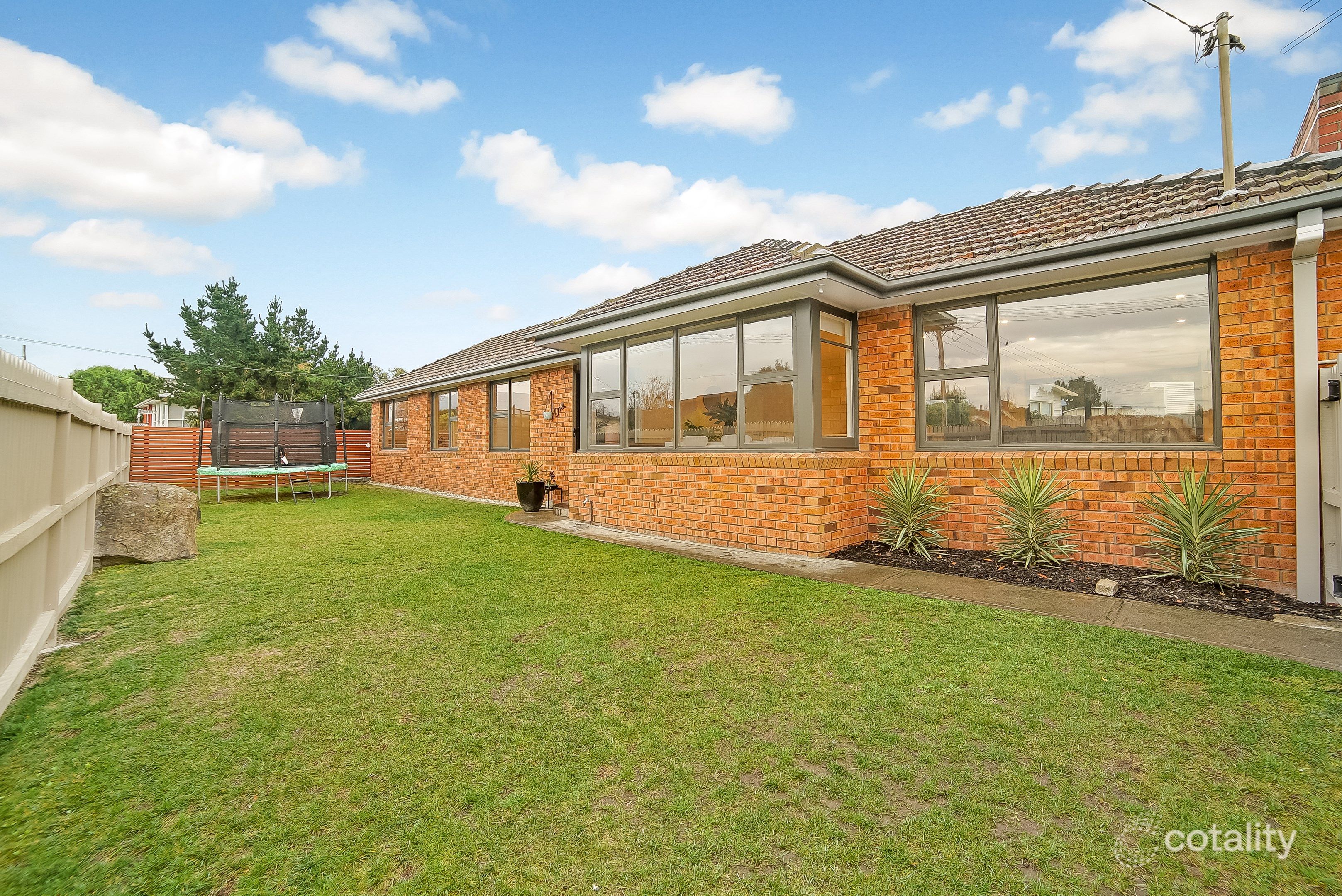 1 Phoenix St, Howrah, TAS 7018