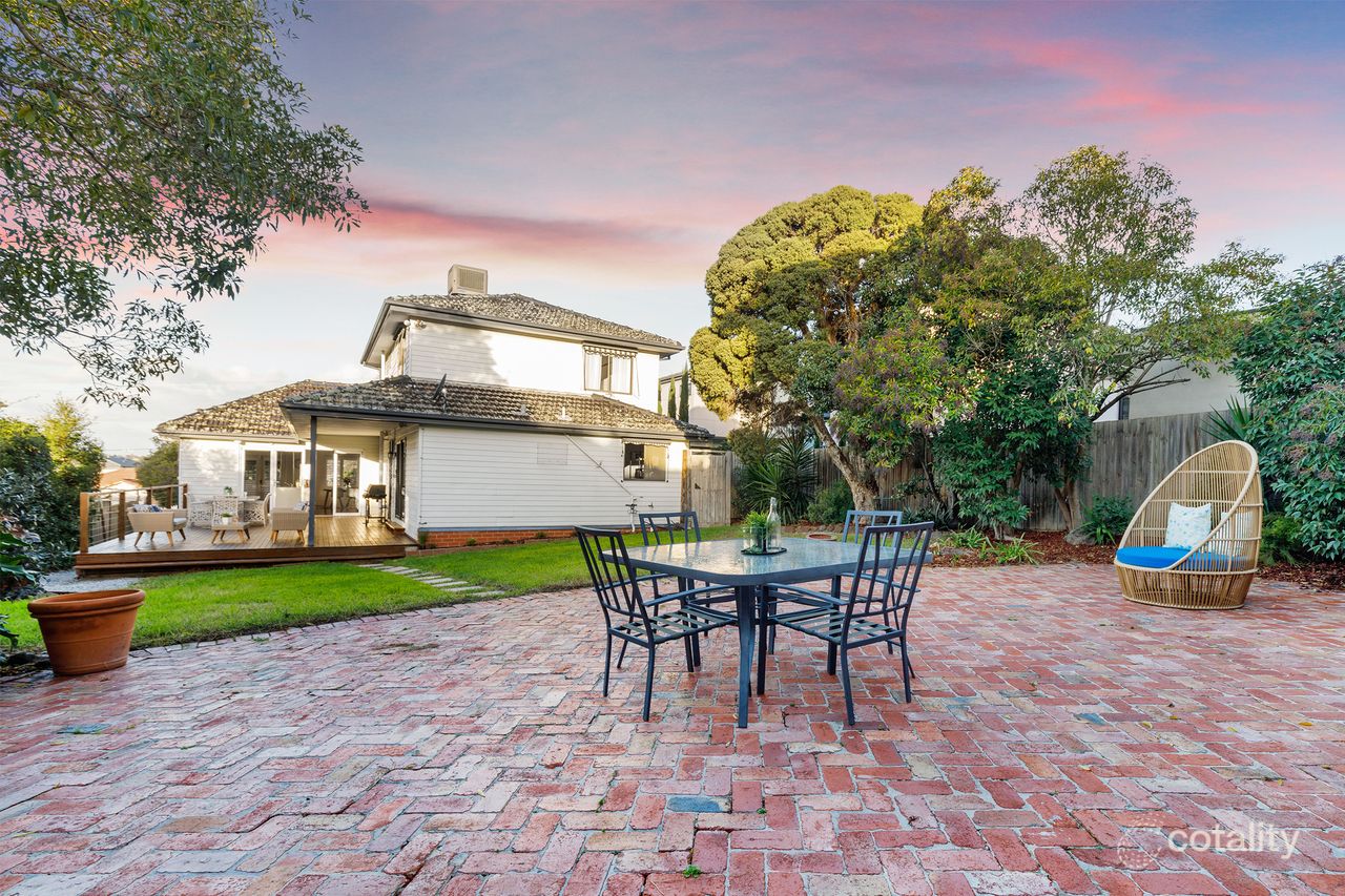 33 Fenacre St, Strathmore, VIC 3041