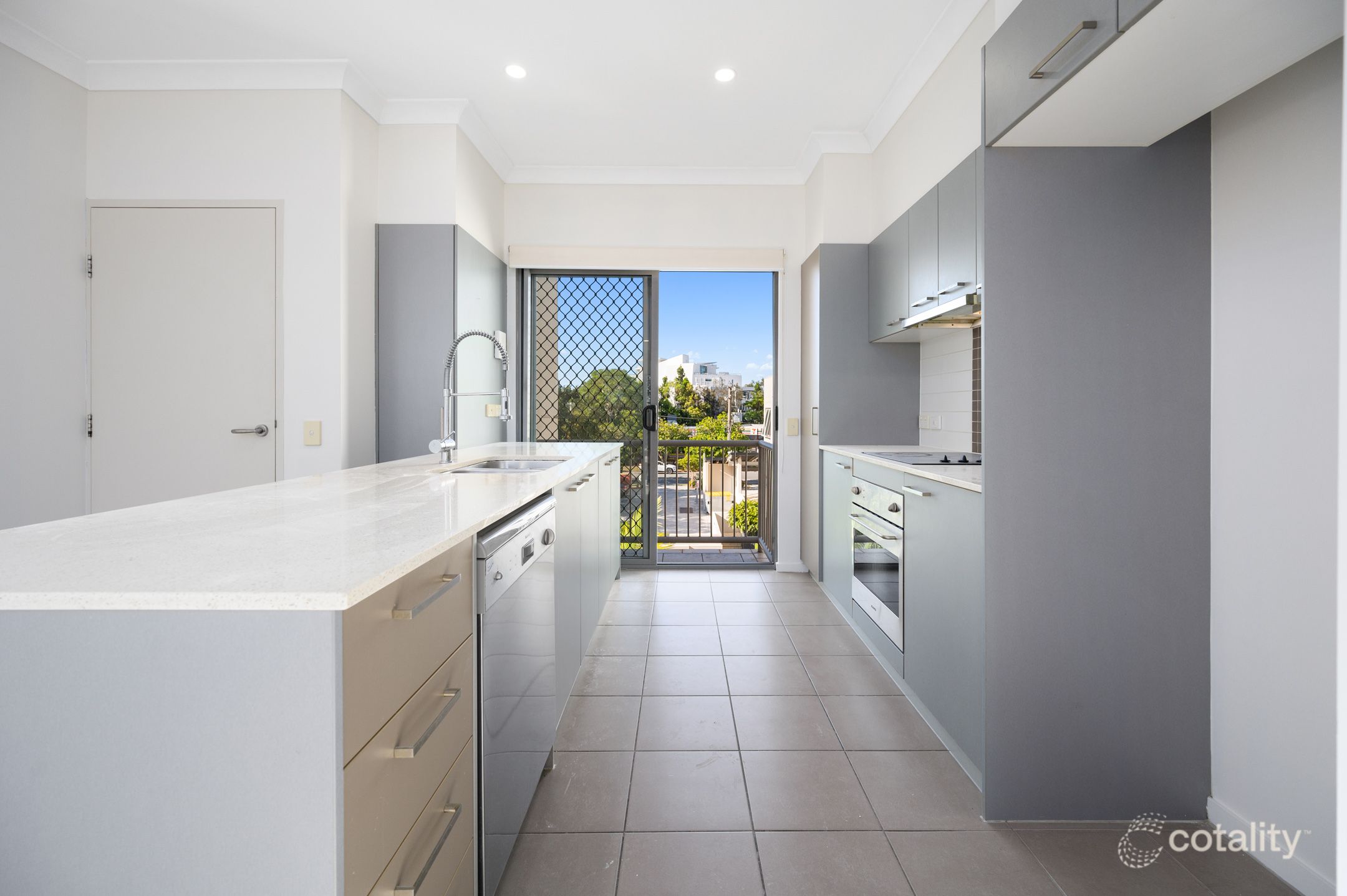 5/12-18 Bayview St, Runaway Bay, QLD 4216