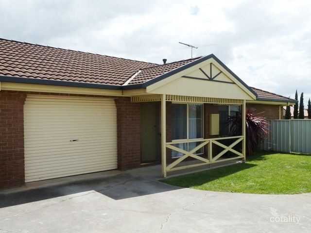 2/24 Edinburgh Cct, West Wodonga, VIC 3690