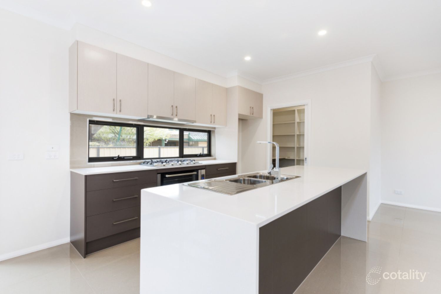 2/27 St Davids Dr, Wantirna, VIC 3152