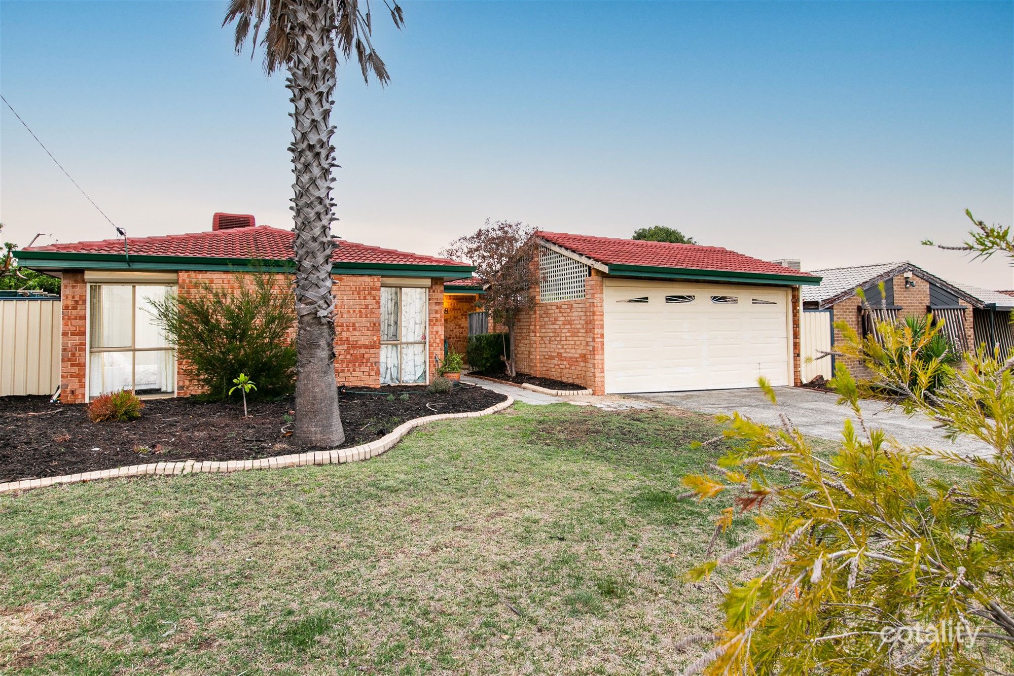 8 Giles Pl, Mirrabooka, WA 6061