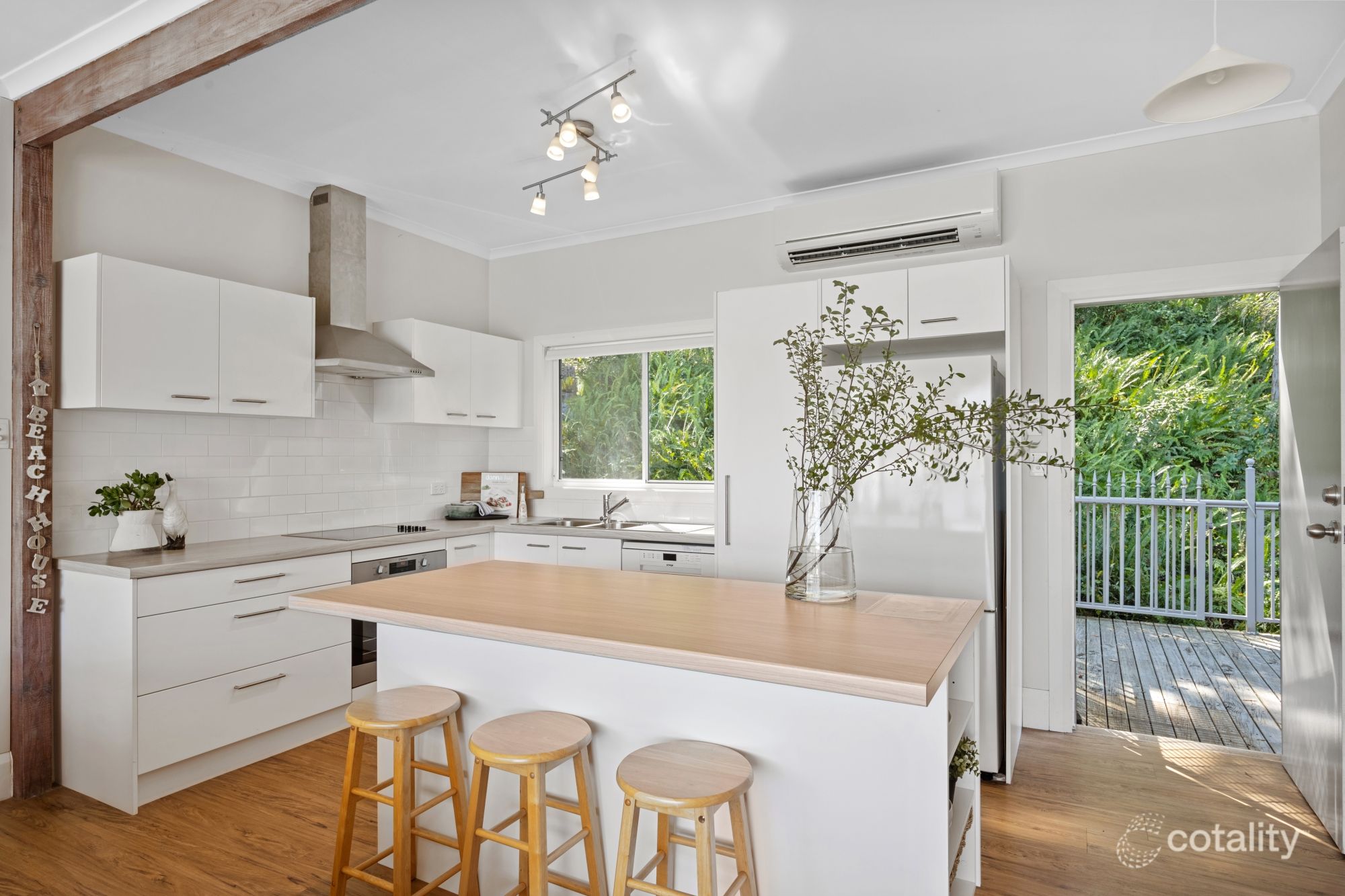 49 Hardys Bay Pde, Killcare, NSW 2257