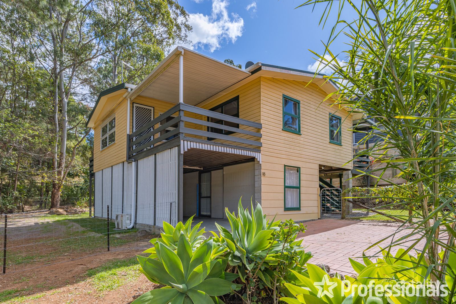 18 Demavend Dr, Tamborine Mountain, QLD 4272