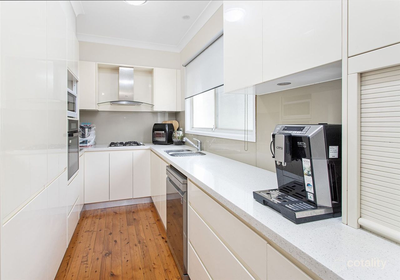 11 Burroo St, Albion Park Rail, NSW 2527