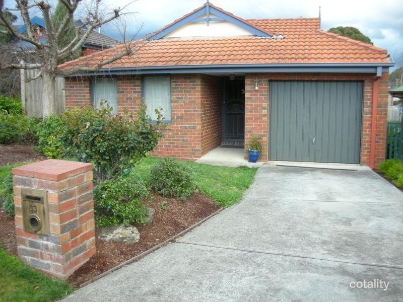 16 Commerford Pl, Chirnside Park, VIC 3116