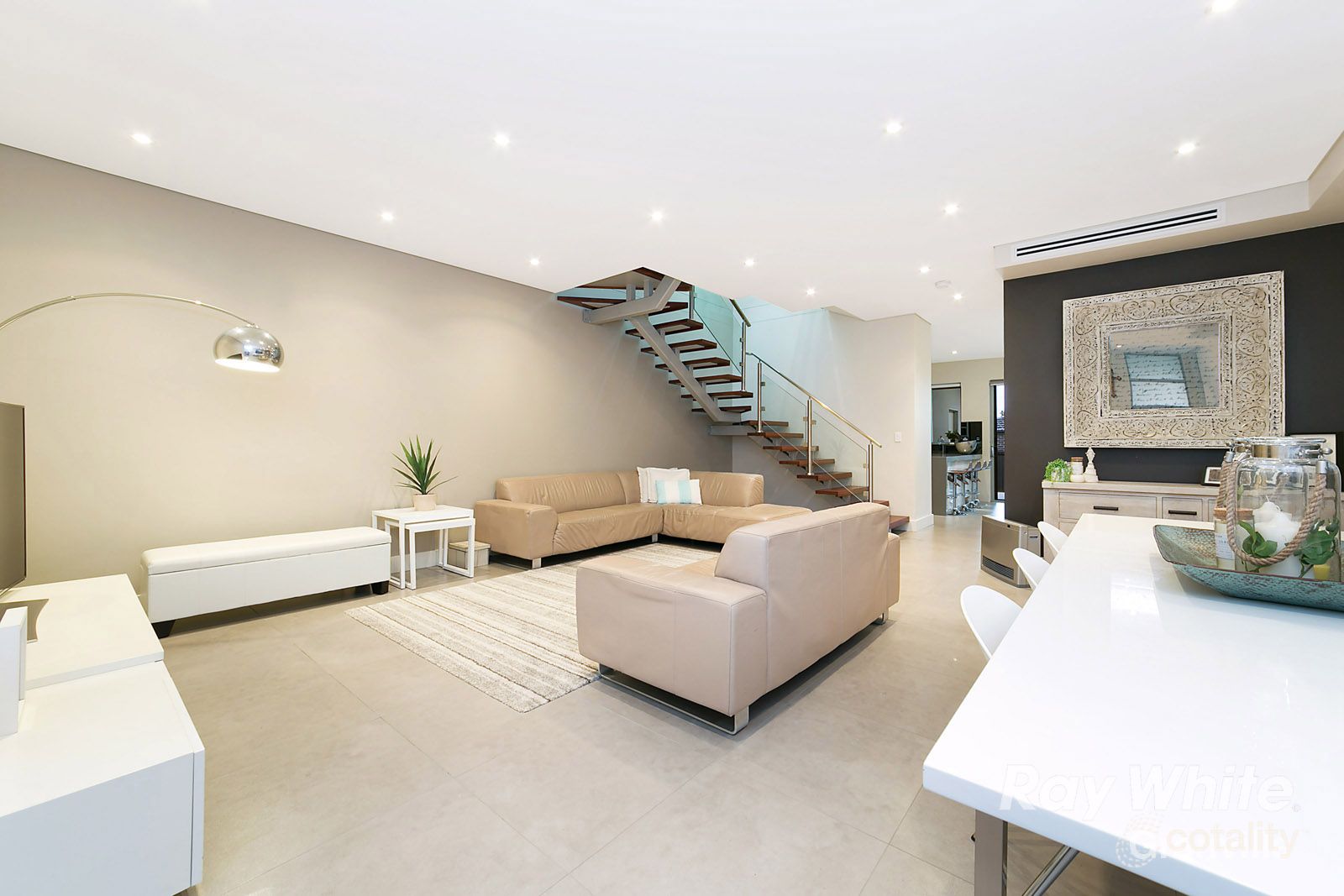 19a Gloucester Ave, Merrylands, NSW 2160