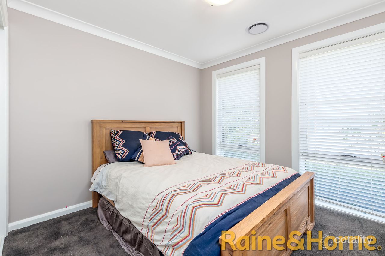 11 Wollomombi Pde, Dubbo, NSW 2830