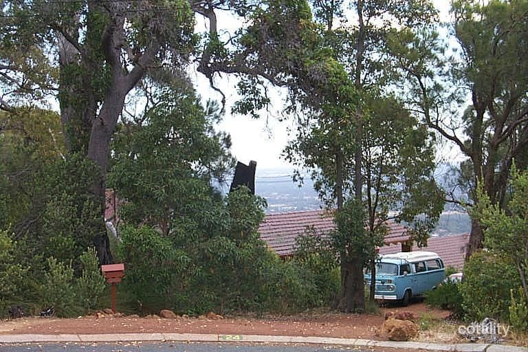 24 Lookout Rd, Kalamunda, WA 6076