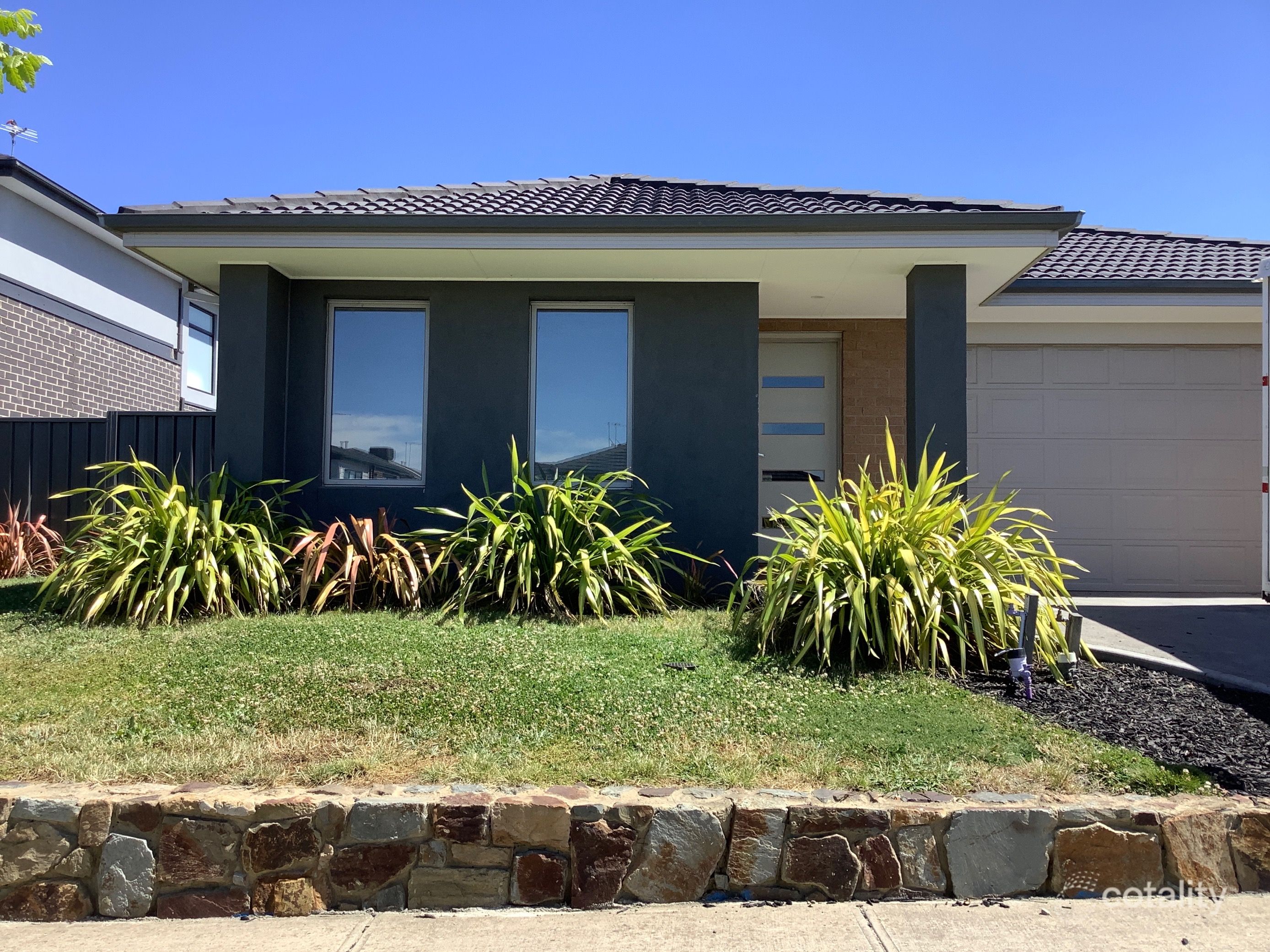 18 Charm Rd, Greenvale, VIC 3059