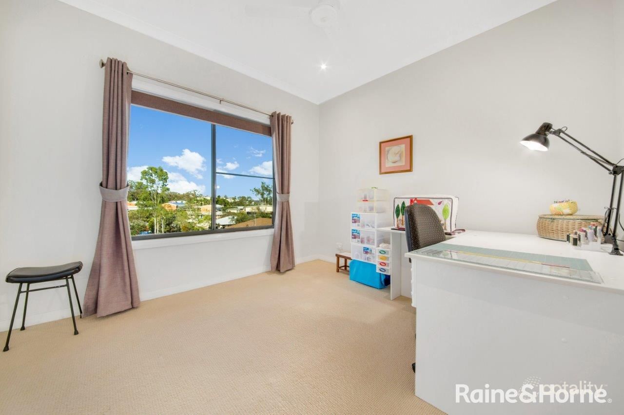 27 Larcom Rise, West Gladstone, QLD 4680